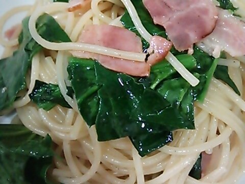 ほうれん草とベーコンのパスタ(*^^*)